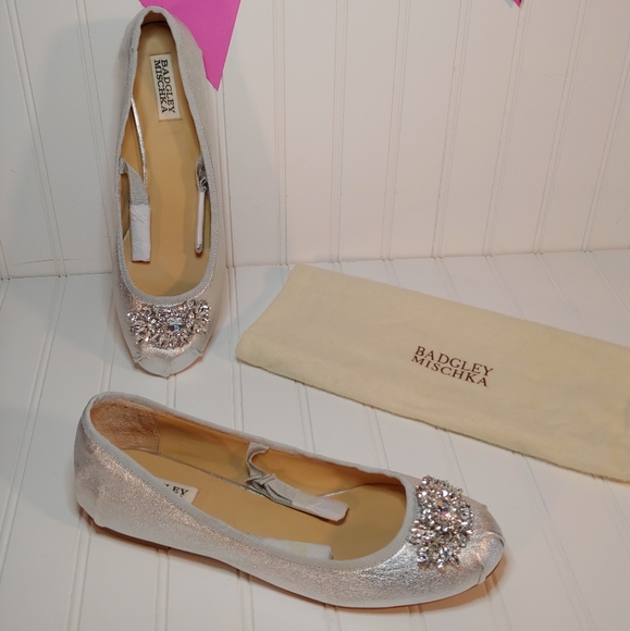 Badgley Mischka Karter II Silver Soft Leather Ornamented Ballet Flat size 10 NWT - Picture 2 of 16